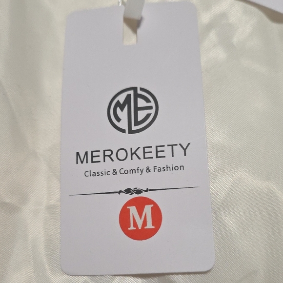 Elegant Beige Puffer Jacket for Women - Picture 5 of 8